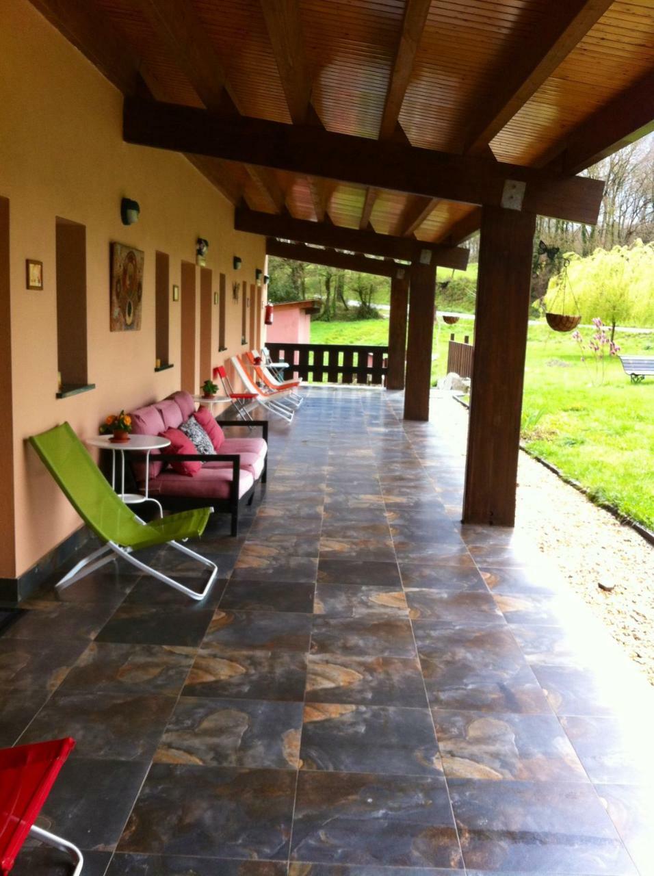Albergue Paloma Y Lena Саррия Экстерьер фото